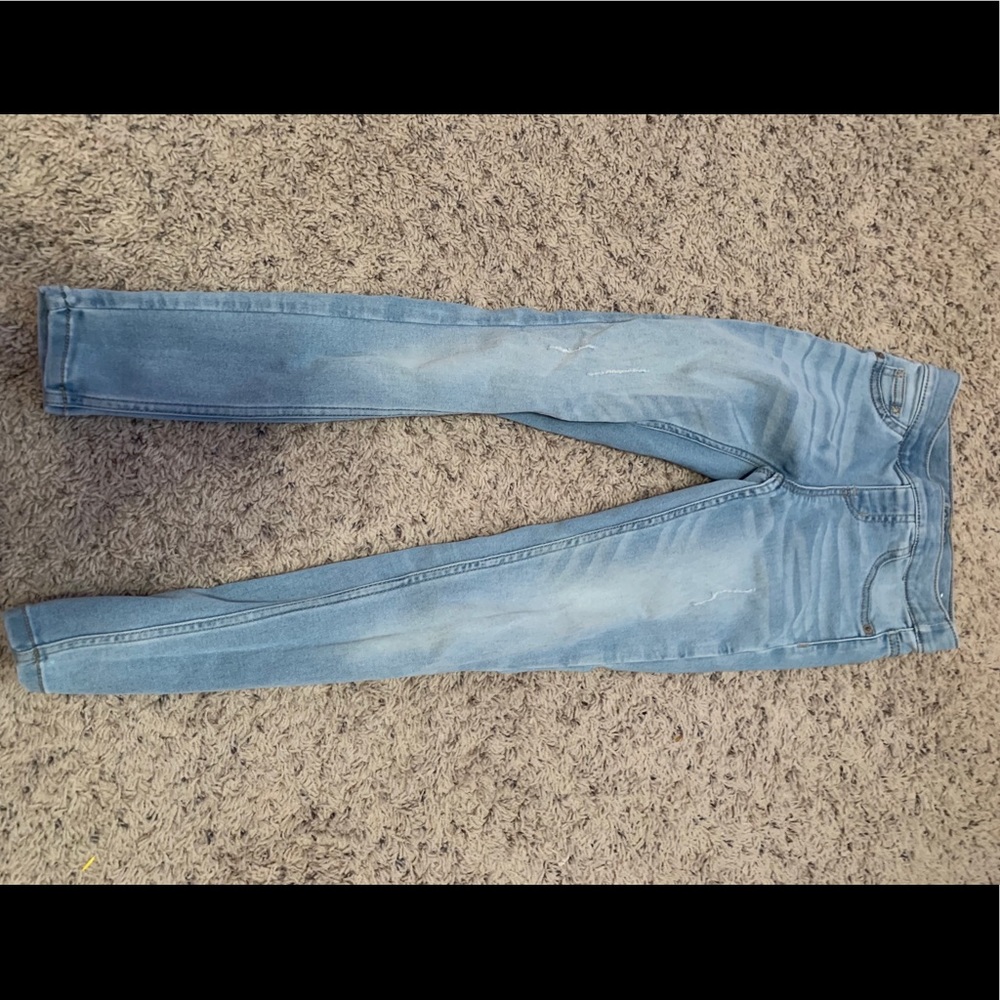 Girl white wash jeans